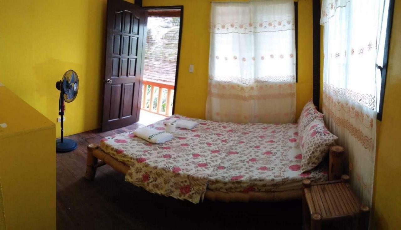 Guanna'S Place Room And Resto Bar Logon Luaran gambar