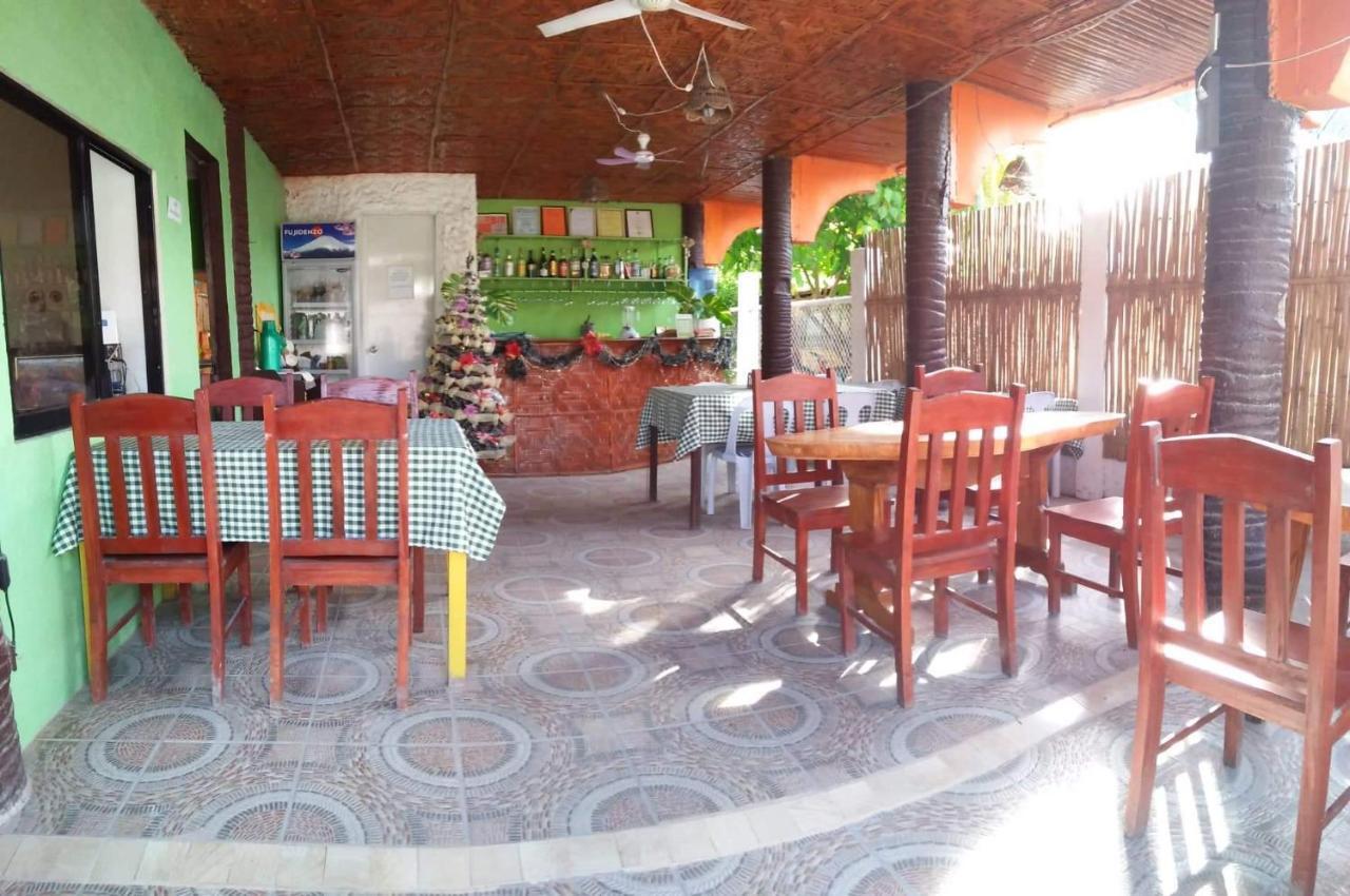 Guanna'S Place Room And Resto Bar Logon Luaran gambar