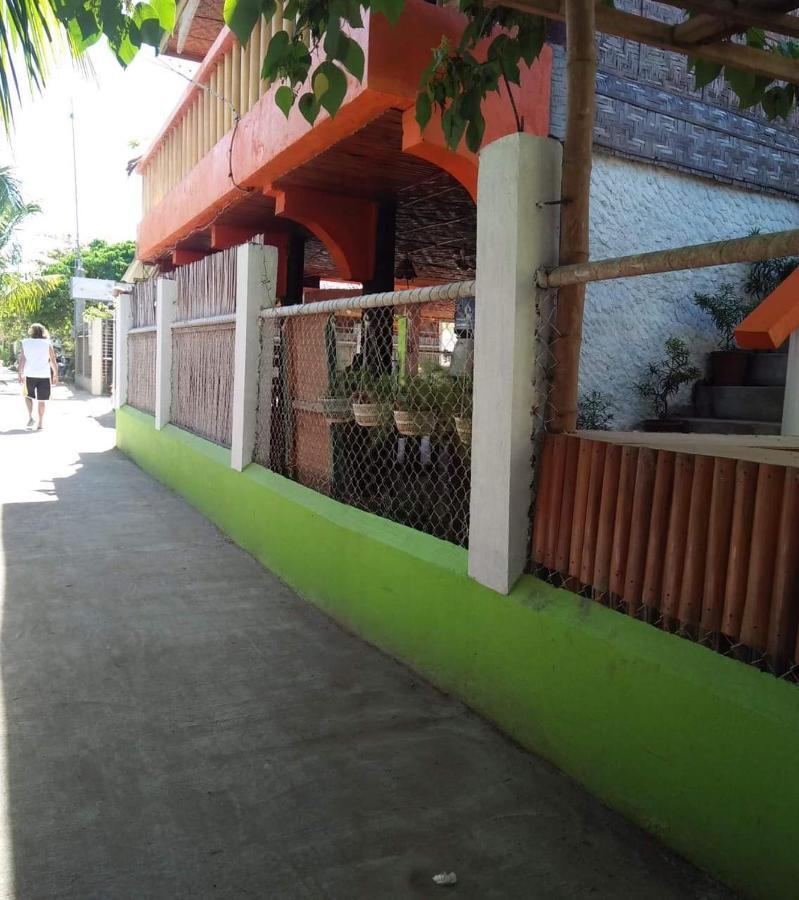 Guanna'S Place Room And Resto Bar Logon Luaran gambar